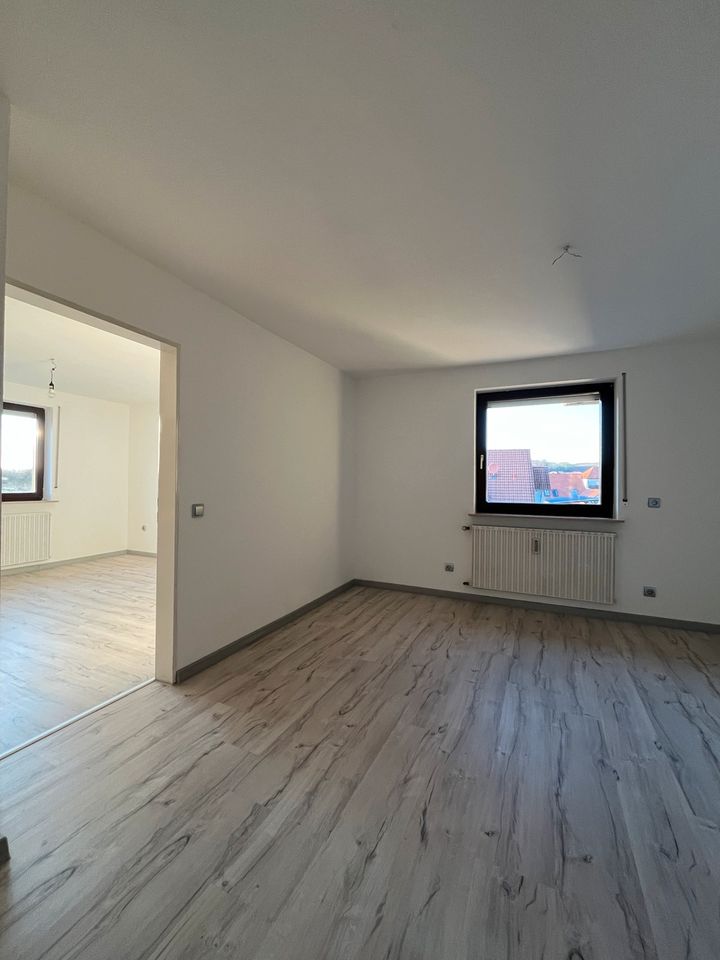 Helle 5 Zi. OG Wohnung mit Balkon in Nüdlingen