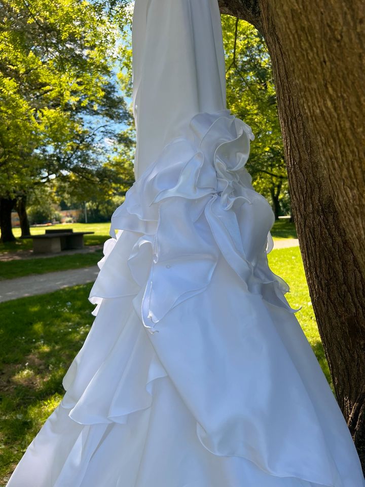 ❤️Brautkleid mit Schnürung 36/38, Reifrock❤️ in Hagen