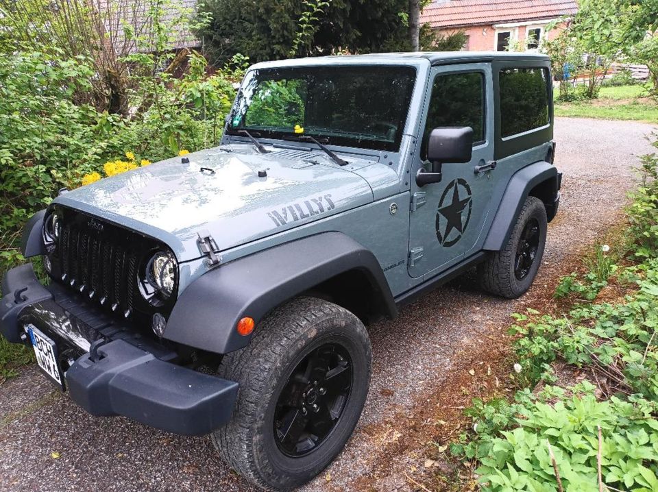 Jeep Wrangler JK Willys Wheeler 3,6l Sondermodell °IIIIIII° in Limbach