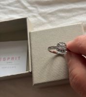 Esprit Silber 925 Quadratischer Funkelnder Strahlenkranz Ring Hessen - Kassel Vorschau