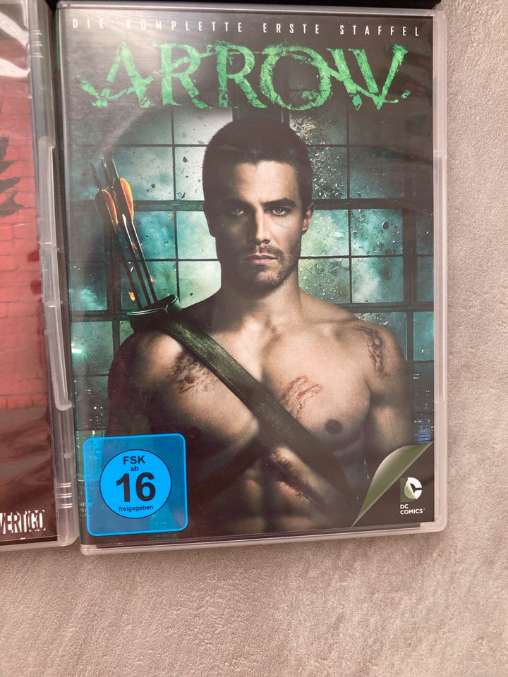 DVD-Staffeln je 3€ in Bedburg