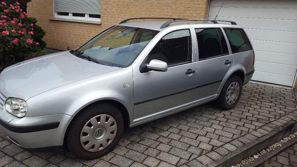 Golf 4 Variant 1.9 tdi Tiptronik Klimaautomatik DPF/Umwelt Grün in Dortmund