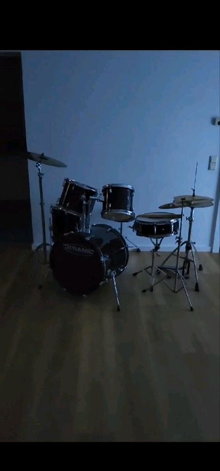 Schlagzeug mit schlagstöcken zu verkaufen in Meckenheim