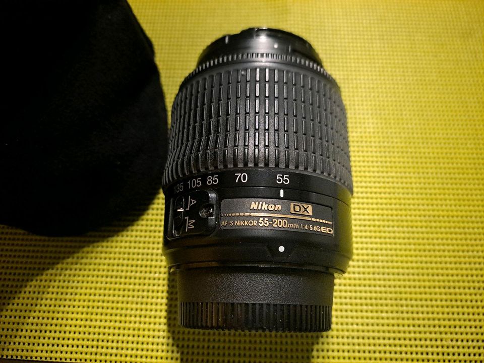 Nikon AF-S DX Nikkor 55-200 mm 1:4-5,6 Objektiv & Objektivtasche in Leipzig