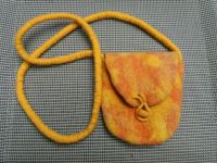 Kleine Umhängetasche Schultertasche Filz gelb/orange Friedrichshain-Kreuzberg - Friedrichshain Vorschau