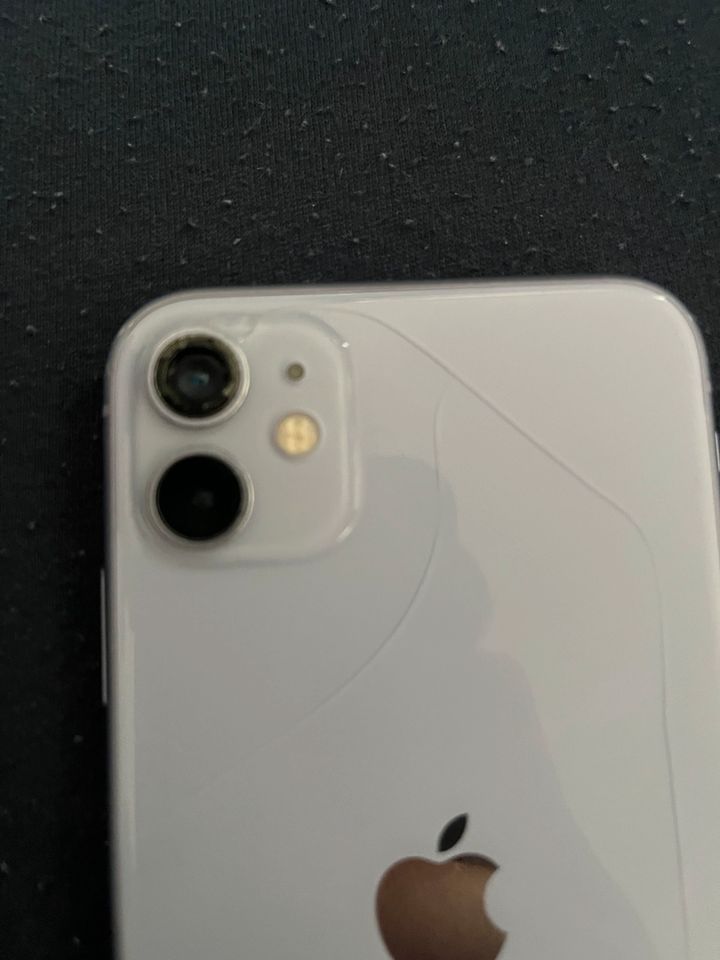 iPhone 11 64 gb in Hannover