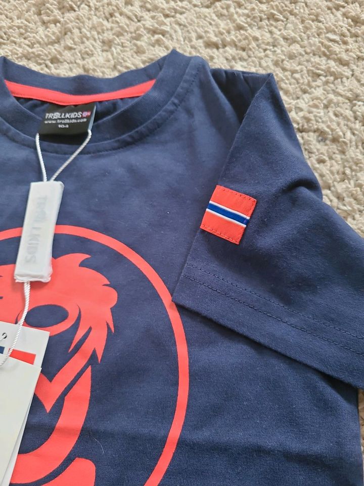 Trollkids T-shirt Größe 104 neu mit Etikett in Kellinghusen