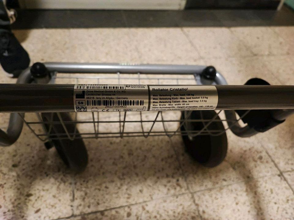 Rollator   Cristallo²  - gepflegt und Einsatzbereit in Augsburg