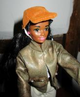 Farbige Barbie Mattel  von 1987 mit Kleidung unbespielt Hessen - Wiesbaden Vorschau