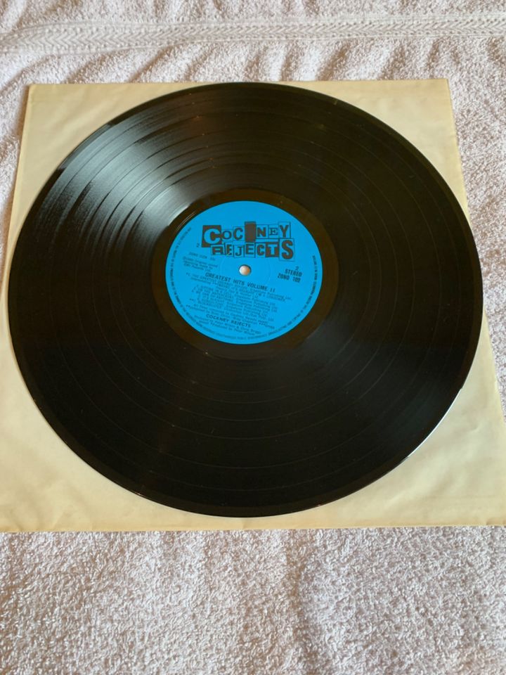 Cockney Rejects - Greatest Hits Vol. II UK LP 1980 + Innerbag in Frankfurt am Main