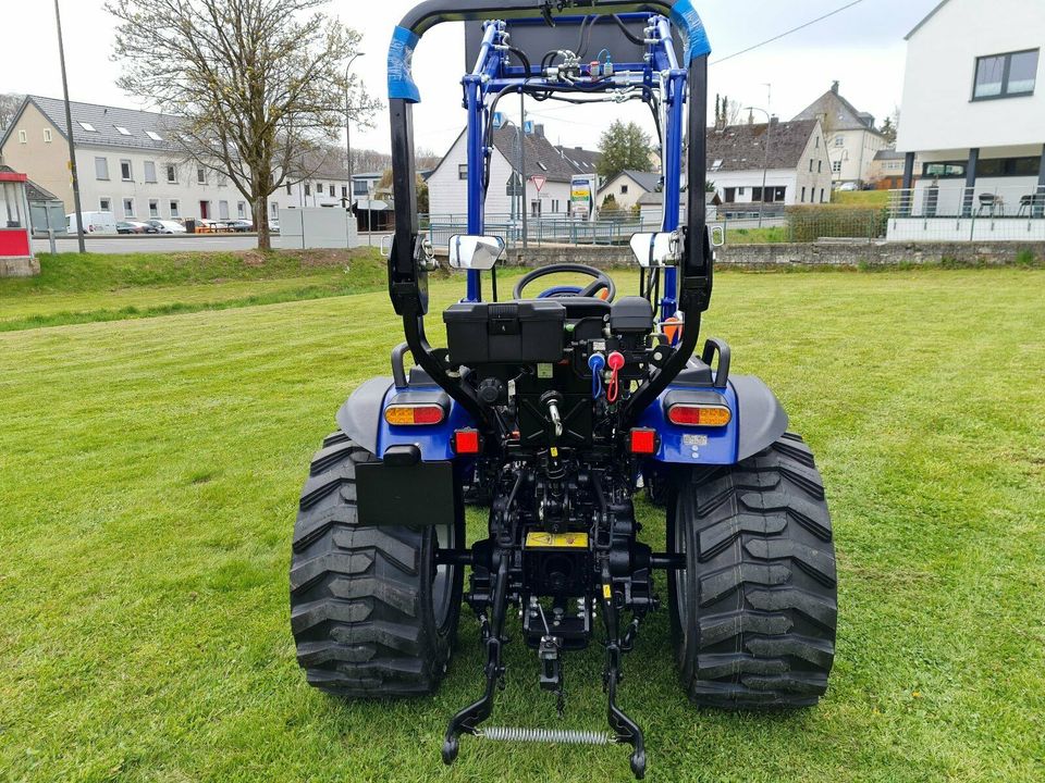 Kleintraktor Farmtrac Allrad 26 +Frontlader+StVZO in Arzfeld