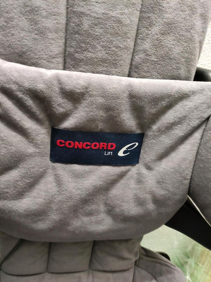 Ein Auto Kinder Sitz ,Concord lift e in Emmerting