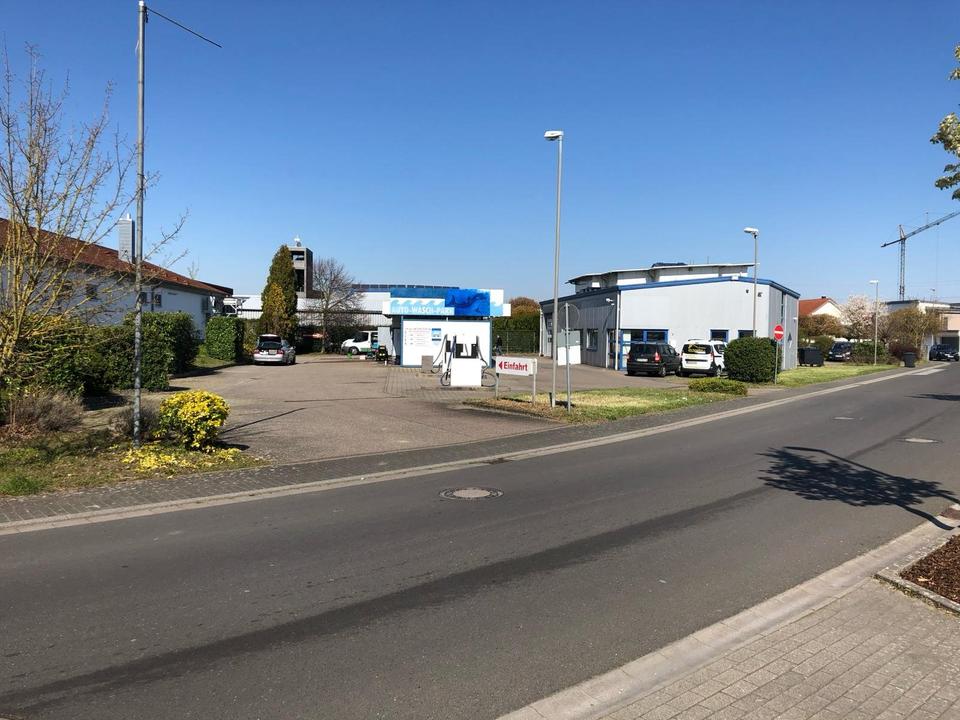 Gewerbegrundstück mit Halle und SB-Waschanlage in Rülzheim in Rülzheim