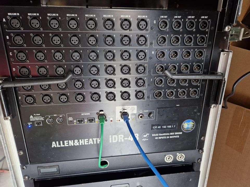 Allen Heath Ilive Surface T112 und Rack IDR48 in Hürth