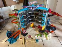 Hot Wheels Parkgarage Hai Sound inkl Autos Batterien top zustand Nordrhein-Westfalen - Siegen Vorschau