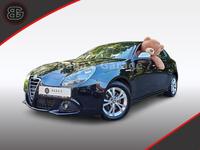 Alfa Romeo Giulietta Turismo Navi Leder PDC SHZ Xenon Bose Niedersachsen - Delmenhorst Vorschau