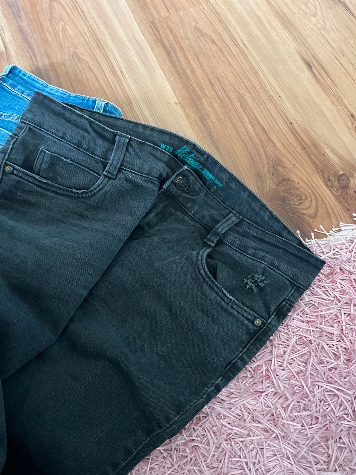 Hosen Paket Jeans Asos etc. Zara röhrenjeans destroyed in Rickenbach