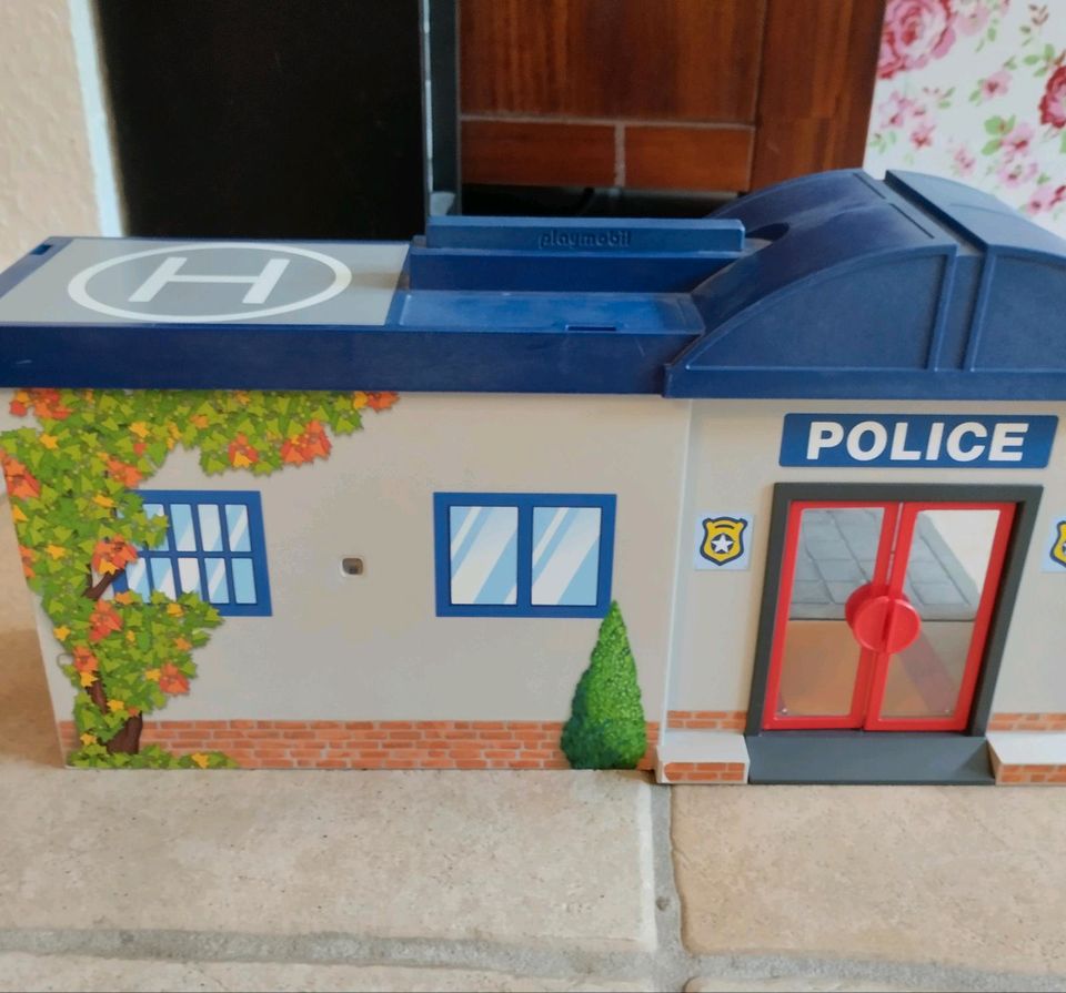 Playmobil Polizeistation zum Zusammenklappen in Bergisch Gladbach