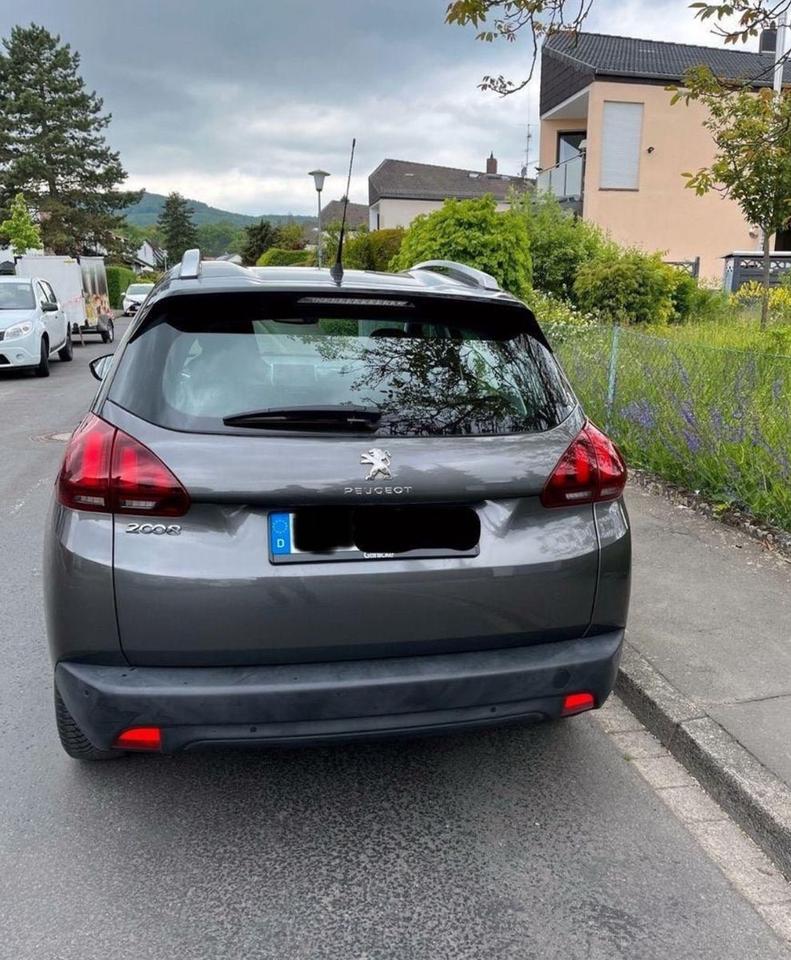 Peugeot 2008 Signature PureTech 82 Signature in Marsberg