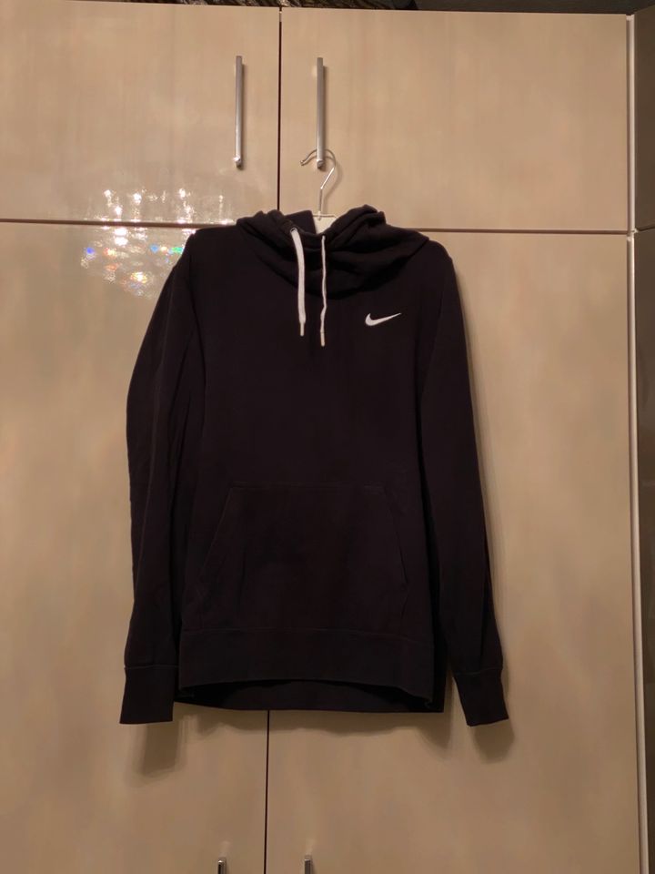 Nike Hoodie Damen M in Solingen