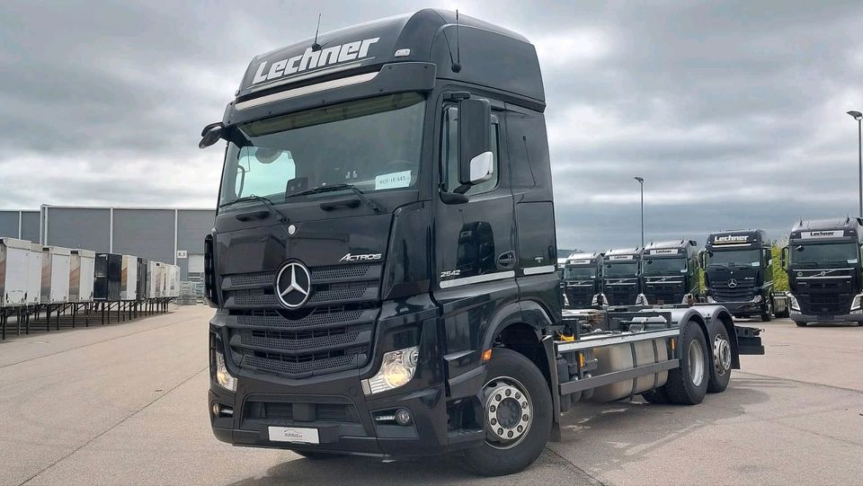 Mercedes Benz Actros 2542 L 6x2 "BDF Wechselfahrgestell" in Dachau