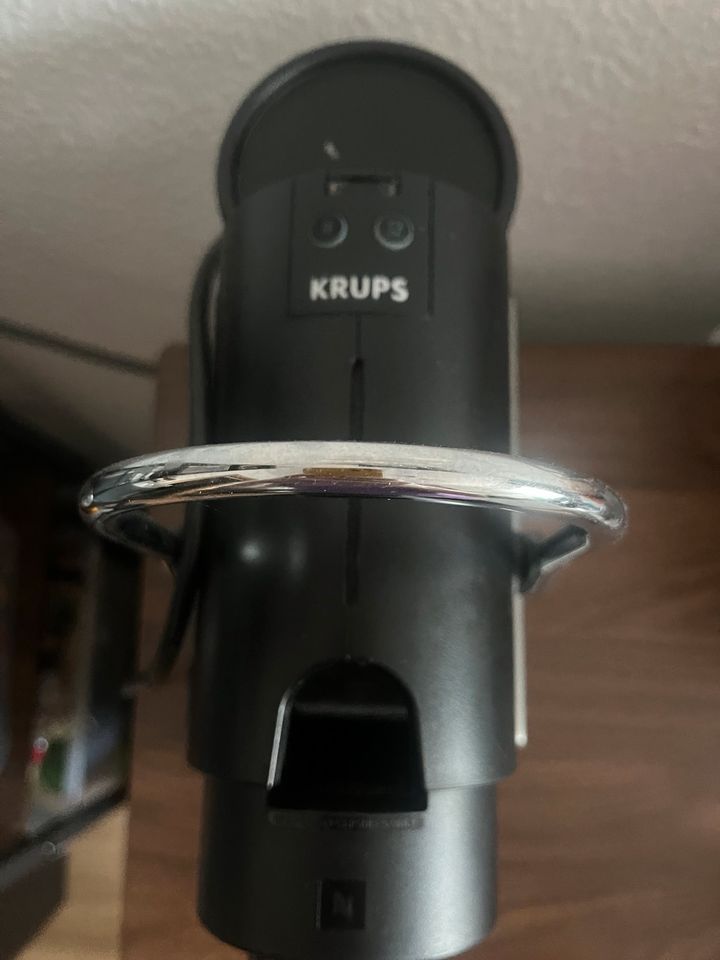 Kaffemaschine Nesspreso Krups in Pirna