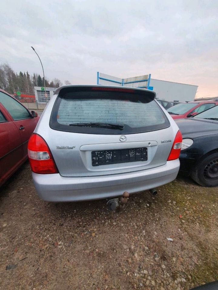 Mazda 323  Schlachtfest Ersatzteile Einzelteile Grau Bj.2001 in Bremervörde