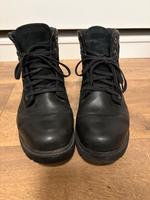 Schwarze Timberland Stiefel mit echtem Leder Größe 42 Niedersachsen - Wolfsburg Vorschau