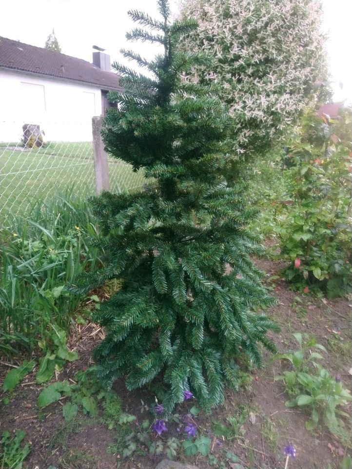 Künstlicher Tannenbaum in Eckental 