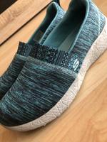 Skechers Damen Schuhe Türkis/ schwarz Gr. 37 Sachsen - Zwickau Vorschau