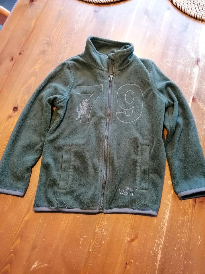 Fleecejacke Gr 110/116 in Luhden