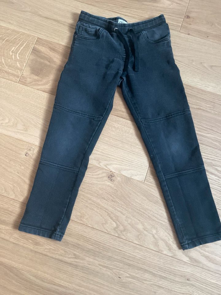 Jeans dunkelgrau Jungen Größe 140 in Kleinblittersdorf