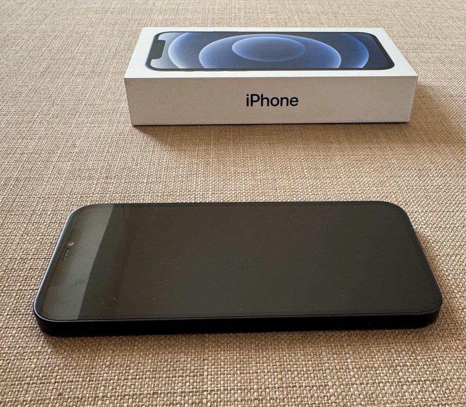 iPhone 12 schwarz 256GB - Top Zustand in Wettstetten