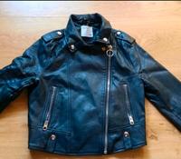 Schwarze Kunstleder Jacke Gr. S von Bershka wie neu Bikerjacke Niedersachsen - Belm Vorschau
