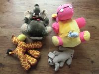 4 verschiedene Plüschtiere Kuscheltiere Elefant Handpuppe Nordrhein-Westfalen - Wilnsdorf Vorschau