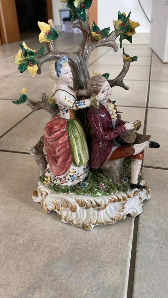 Bassano Porzellanfiguren und Schale in Eching (Kr Freising)