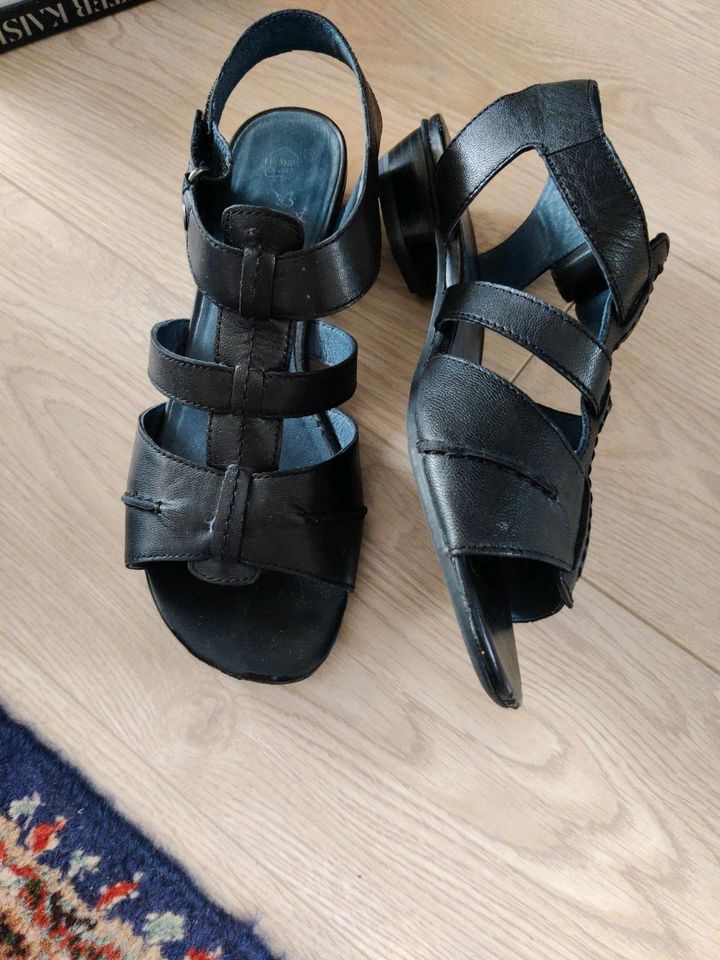 Sandalen Caprice 39 schwarz in Kassel