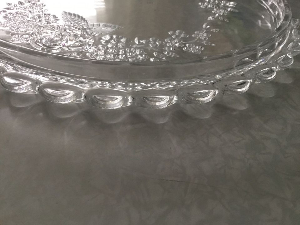 Tortenplatte, Kuchenteller, Bleikristall, Blüten-Design in Brilon