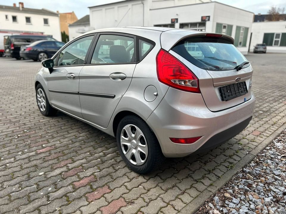 Ford Fiesta 1,25 60kW Champions-Edition in Spremberg