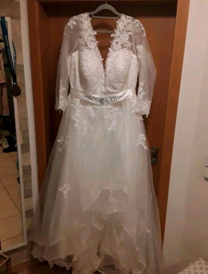NEU Brautkleid Hochzeitskleid gr ca 54/56 Volant Tüll Maße Beschr in Hennigsdorf