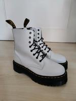 Dr. Martens JADON Stiefel Weiß, Größe 40 Stuttgart - Stuttgart-Ost Vorschau