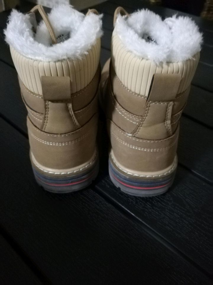 Gr. 37 NEU Winterschuhe Schuhe Mädchen Damen in Beckingen