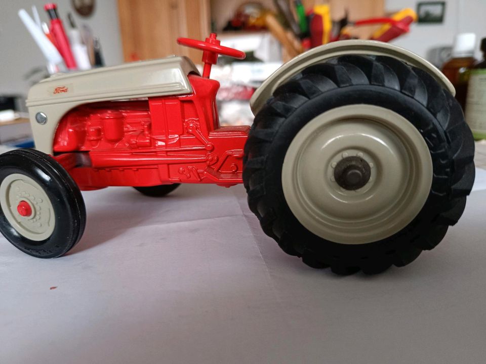 FORD Modell Traktor 1:27 ? Ertl, selten in Raesfeld