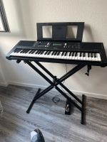 Yamaha PSR-E373Keyboard inkl. SustainPedal, Ständer und Kopfhörer München - Maxvorstadt Vorschau