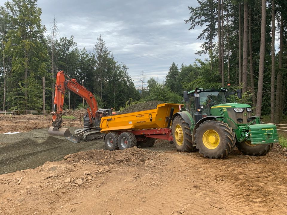 Erdmulde Transporte Aushub/Schotter/Sand/Kompost/Mist in Bischoffen