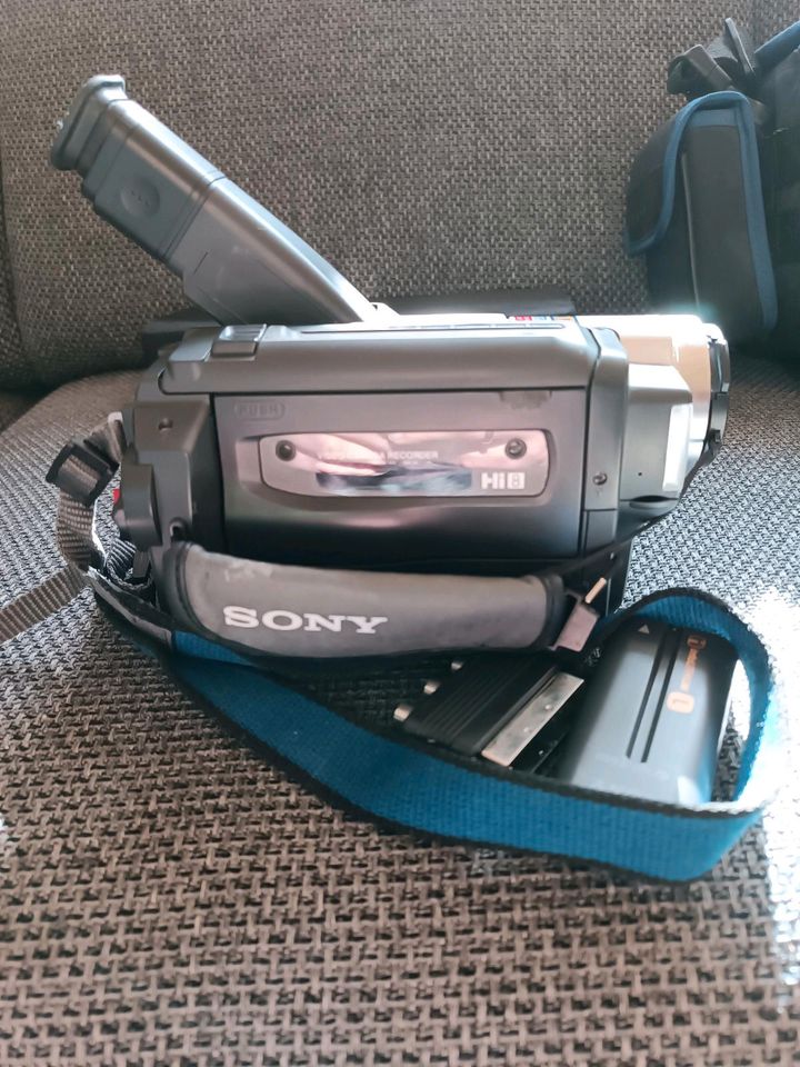 Universum DVD Player, Becker Navi, Sony Handycam in Pegnitz