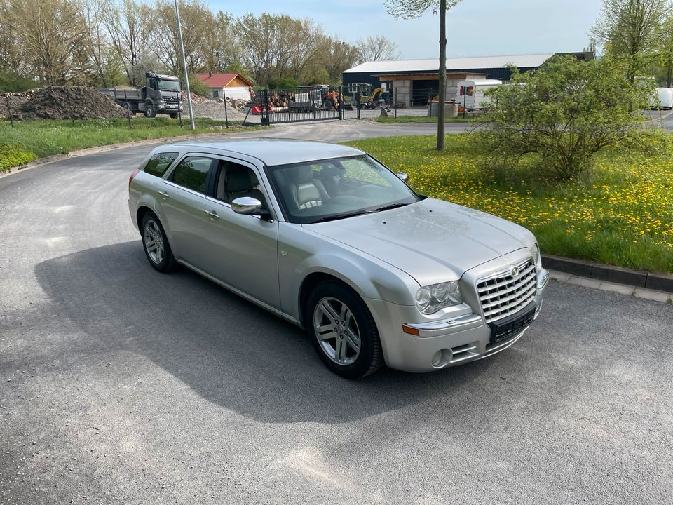 Chrysler 300c 3.0crd tüv 2026 AHK Klimaautomatik Leder in Mühlhausen