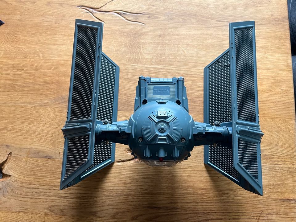 Sammlerstück: Original Darth Vader TIE Fighter Vehicle 1978 in Augsburg