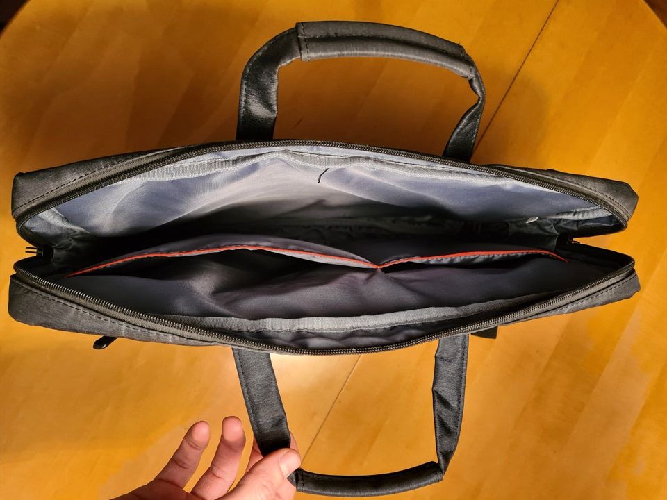 PREDATOR HELIOS 300 + Laptoptasche + externes CD-ROM Laufwerk in Knetzgau