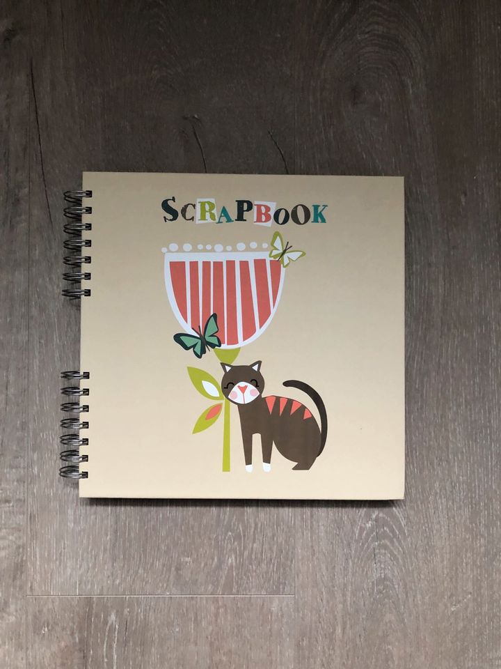 Süßes Scrapbook mit Katze von Avenue / The Art File in Keltern